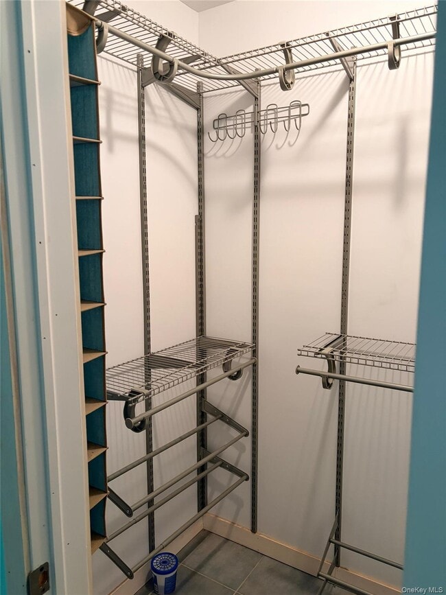 Building Photo - 93 Revilo Ave