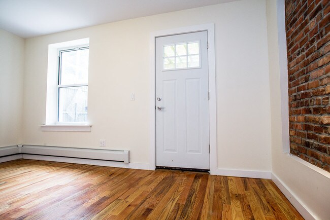 Building Photo - 79 Cooper St