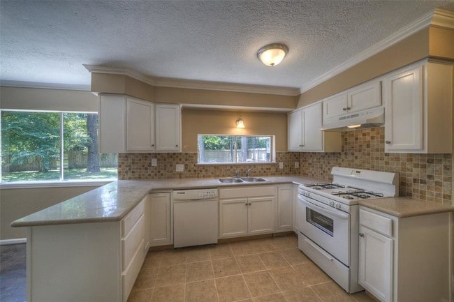 Building Photo - 640 Bayou Teche Ct