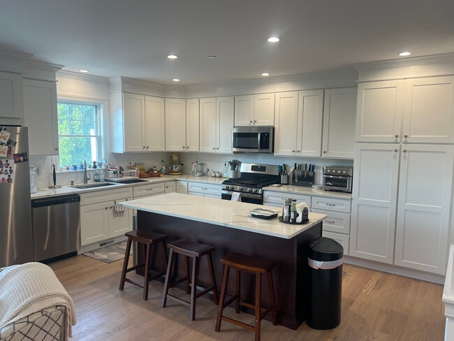 Foto del edificio - 111-113 Lincoln Ave