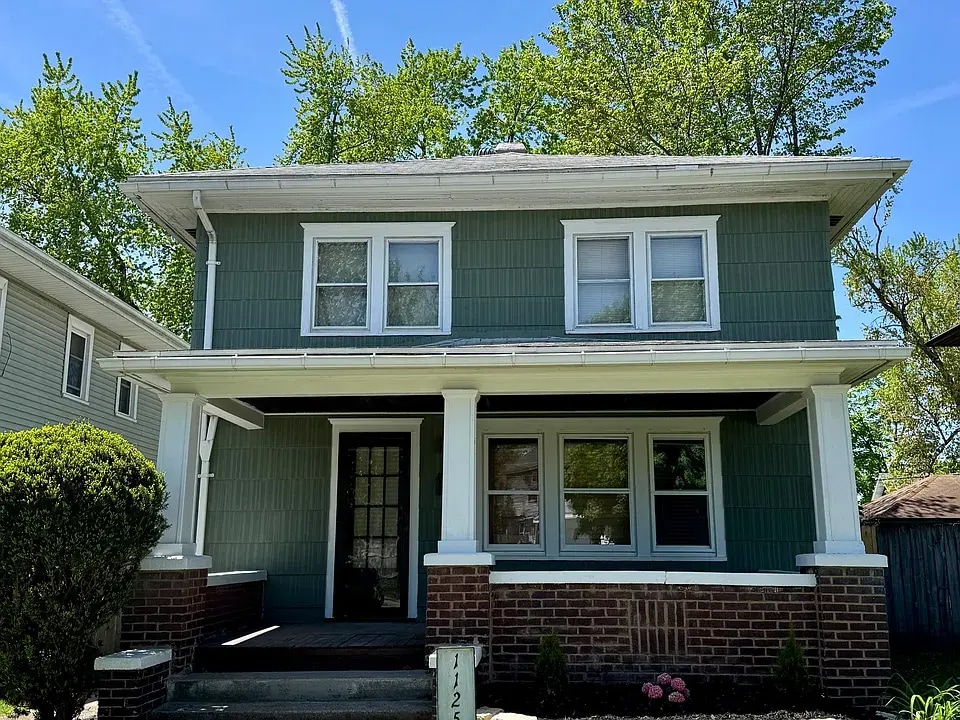 Primary Photo - 1125 Allen St