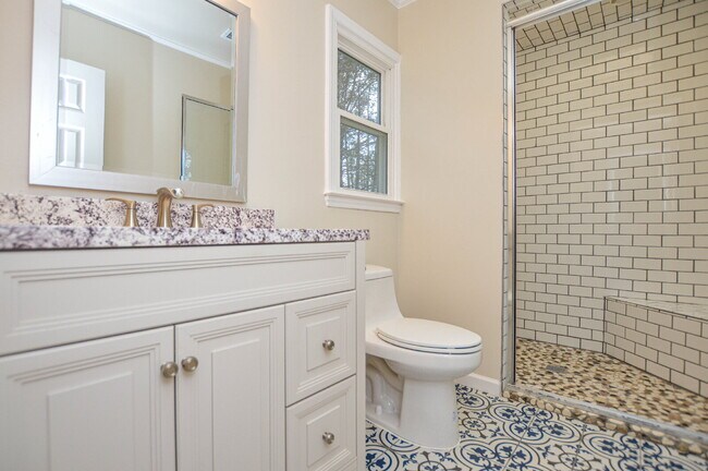 Building Photo - Primary Suite with Sauna | Finished Basement | Private Backyard Retreat | Tega Cay 3 Bedrooms | 3...