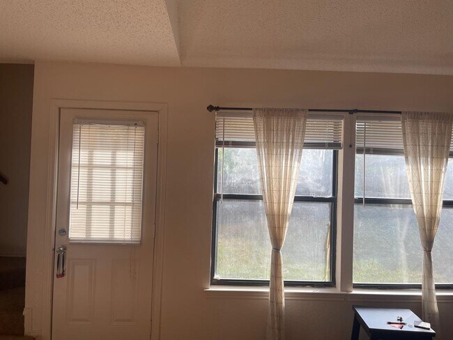 Foto del edificio - 12308 Los Indios Trail