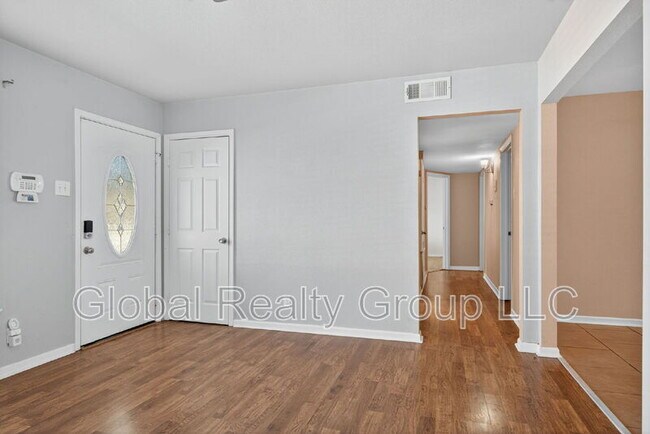 Foto del edificio - 189 National Blvd