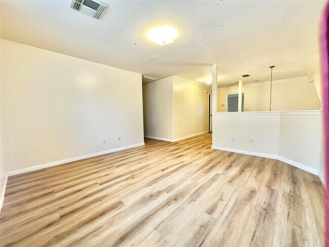 Foto del edificio - 16322 Sitella Ct