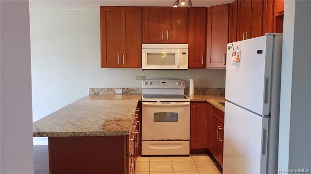 Building Photo - 2140 Kuhio Ave