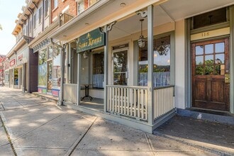 Building Photo - 118 Main St