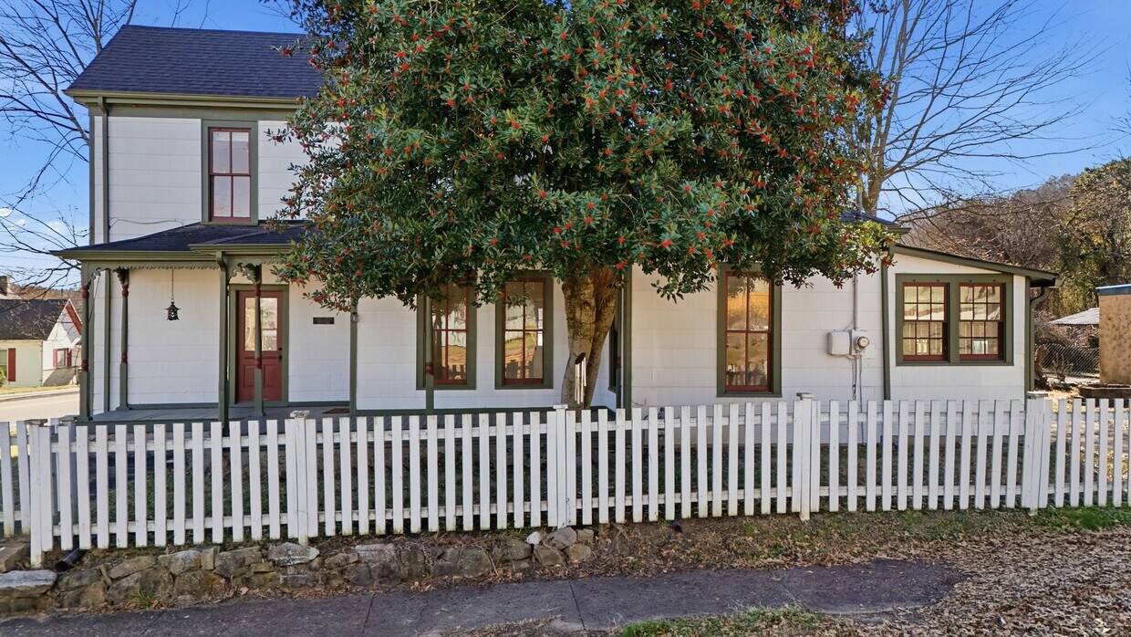 Saint Elmo Adorable home! - Saint Elmo Adorable home!