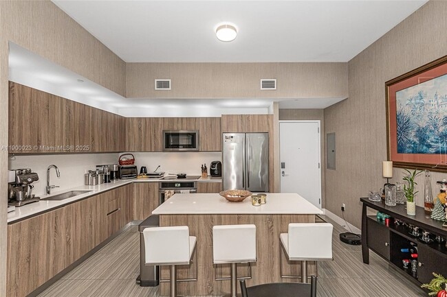 Foto del edificio - 2960 NE 207th St