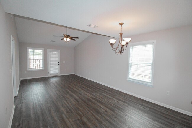 Foto del edificio - 420 Andover Dr