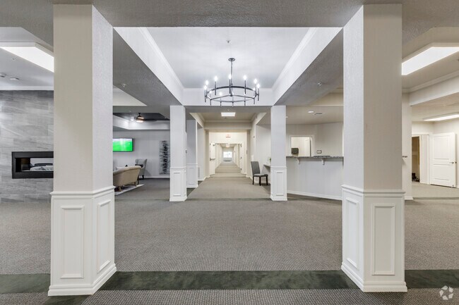 Lobby Photo - The Carlstone