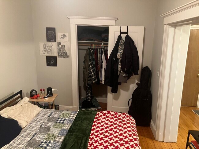 Building Photo - 126 Jersey St