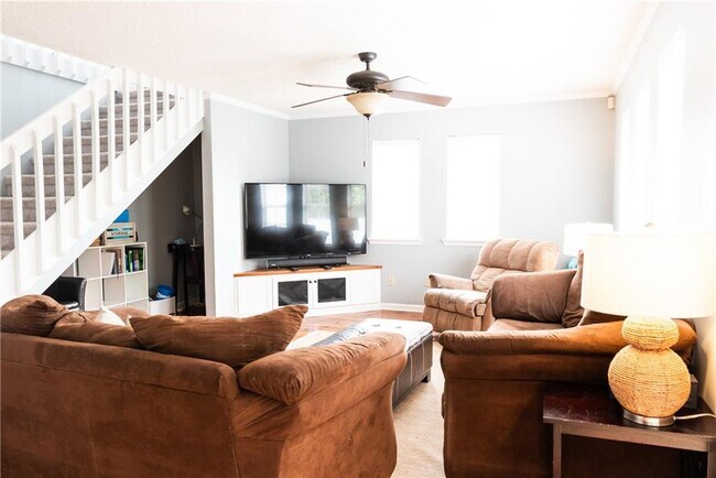 Foto del edificio - 5013 Riverside Dr