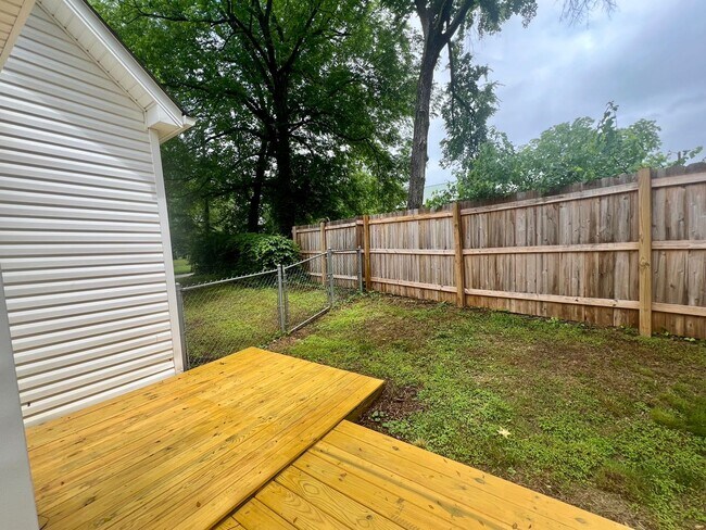 Building Photo - One bedroom, 1 bath house in Mebane