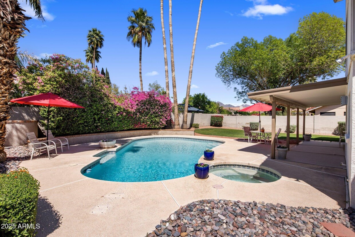Primary Photo - 9012 E Sutton Dr