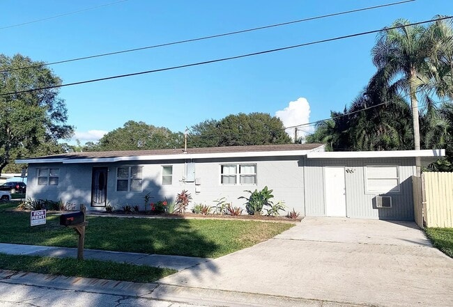 Foto del edificio - 7075 47th St N