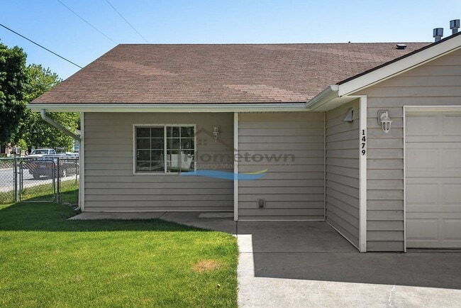 Building Photo - Two-Bed, Two-Bath Duplex with Garage in Co...
