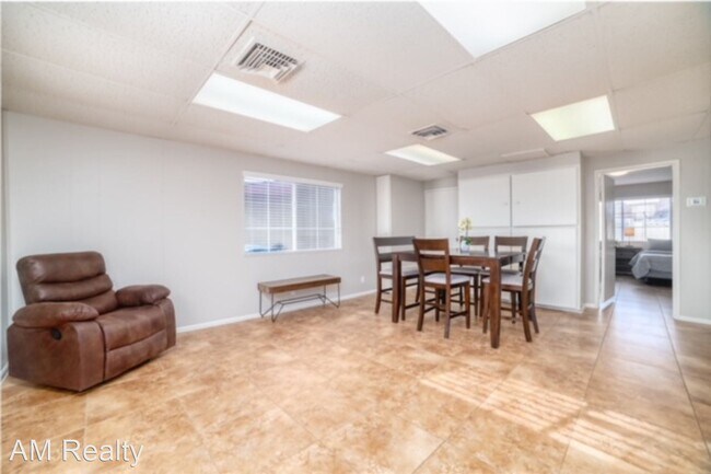 Building Photo - 4 br, 2 bath House - 2101 Las Flores St.