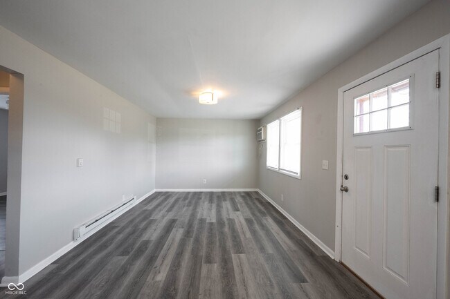 Foto del edificio - 140 Maple Park Dr