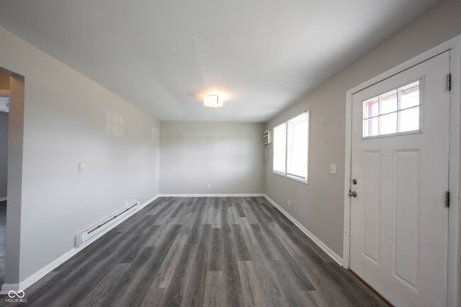 Building Photo - 140 Maple Park Dr