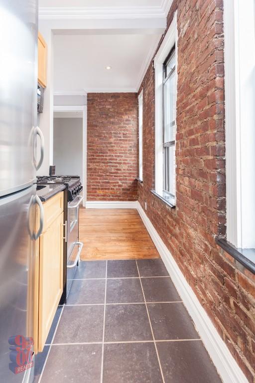 Foto del edificio - 416 E 13th St