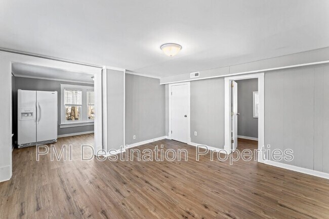 Foto del edificio - 115 Brown Ave