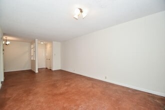Building Photo - 2601 Bellefontaine