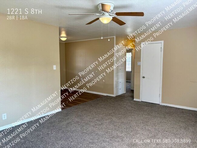Foto del edificio - 1221 S 8th-