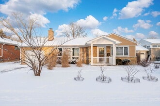 Building Photo - 810 W Dresser Dr