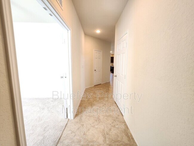 Foto del edificio - 10367 Braunig