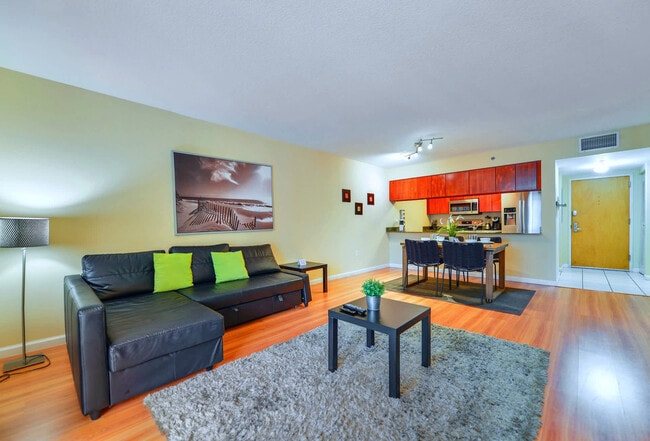 Building Photo - 1200 Brickell Bay Dr