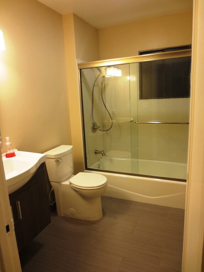 bathroom - 1356 17th Ave