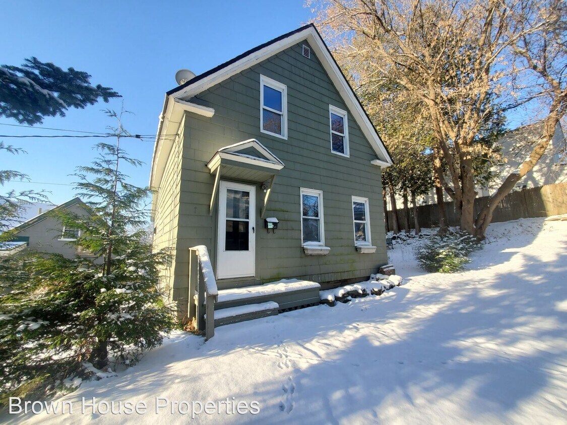 Primary Photo - 3 br, 1 bath House - 7.5 Burrill St