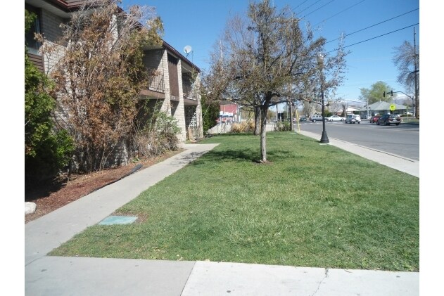 Building Photo - 4126-4136 S 3200 W