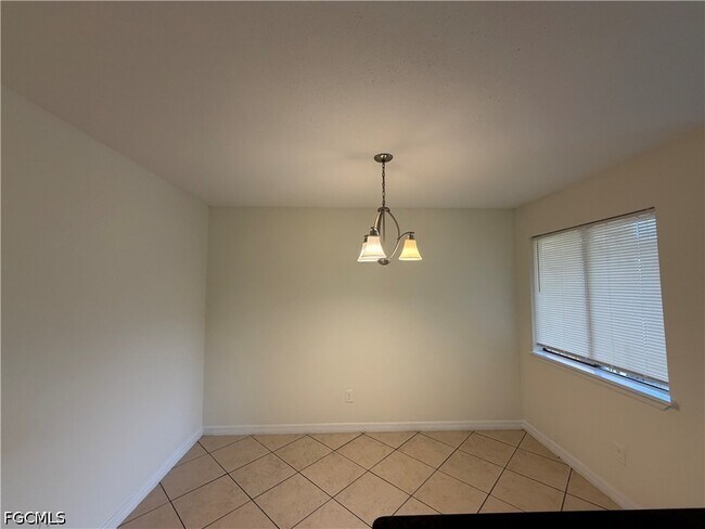 Foto del edificio - 2885 Winkler Ave