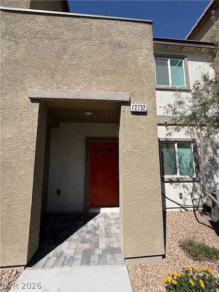 Building Photo - 12732 Feathersong