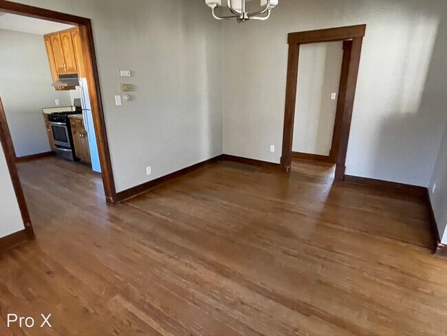 Building Photo - 4 br, 2 bath House - 503 S Elm