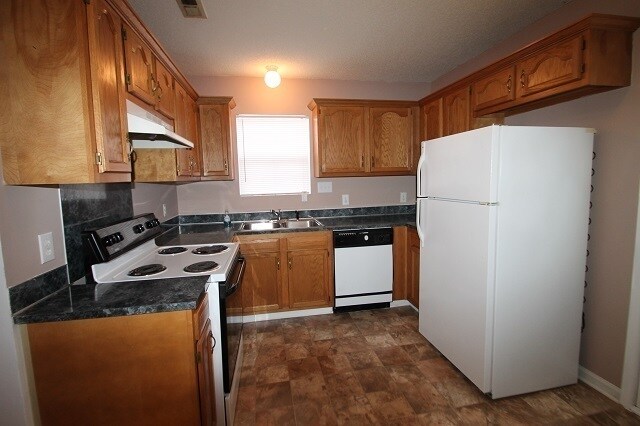 Building Photo - 1056 Cherry Meadow Ln