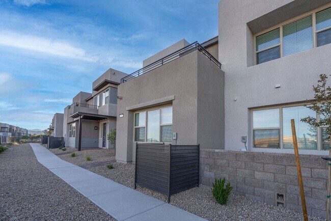 Foto del edificio - 1582 Hopeful Lark Ln
