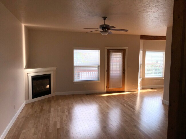 Foto del edificio - Charming 3-Bedroom, 2-Bath Home in the Arbors