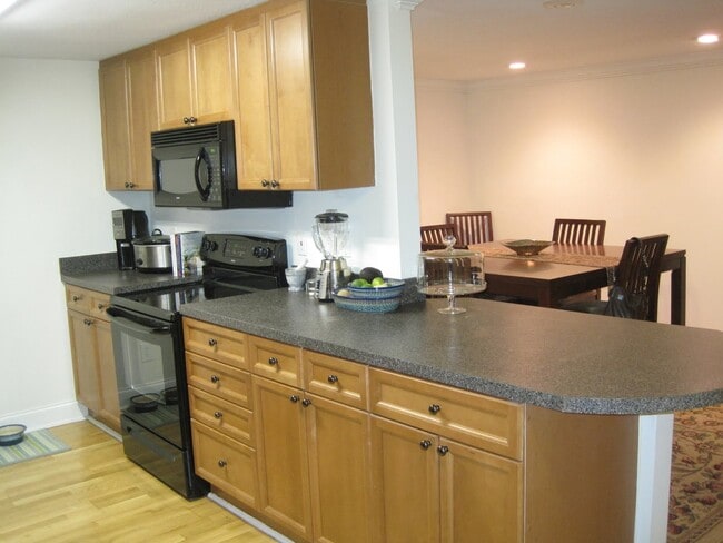 Kitchen includes microwave and breakfast bar - 750 Dalrymple Rd