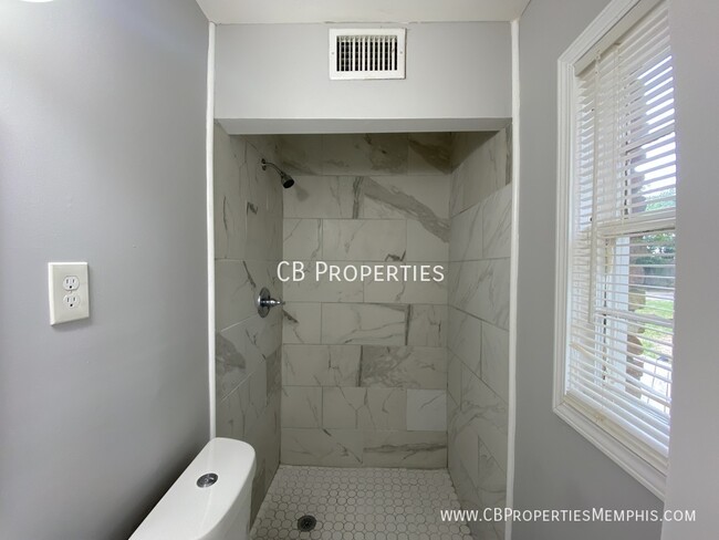 Building Photo - 4788 Cloister Cove