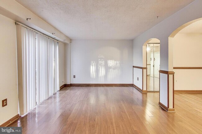 Building Photo - 14414 Taos Ct