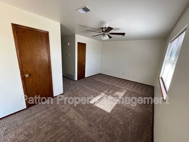Foto del edificio - 901 N Maryland St