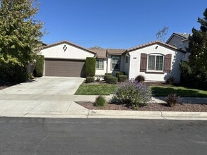 Building Photo - 1348 Maple Dr