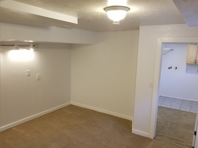 Building Photo - 1869 S 500 E