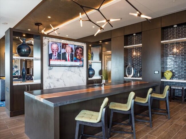 Foto del edificio - 4836 Rugby Ave