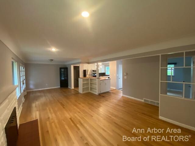 Building Photo - 206 Mills Rd