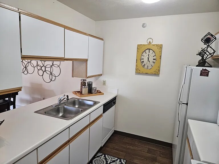 Foto principal - 100 Raleigh Ct