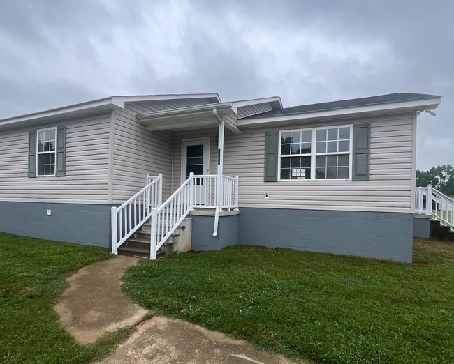 Building Photo - 6886 Reidville Rd